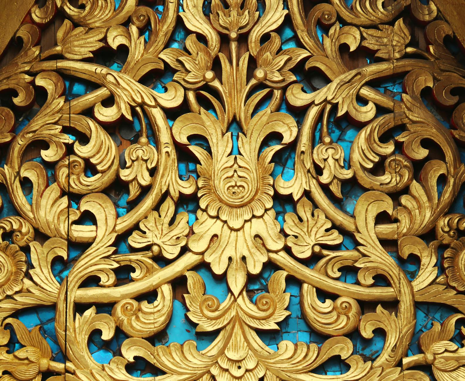 Gold Handicraft Idol — Goldiva Craft